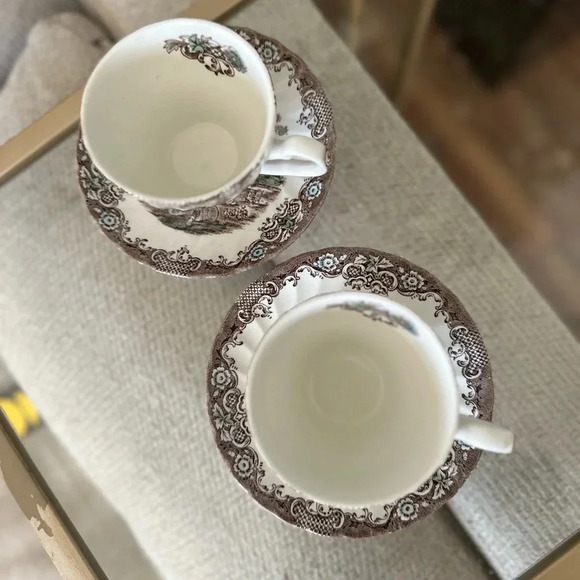 Johnson brothers Heritage Hall Colonial Overhang set of mugs and saucers - Picture 3 of 6